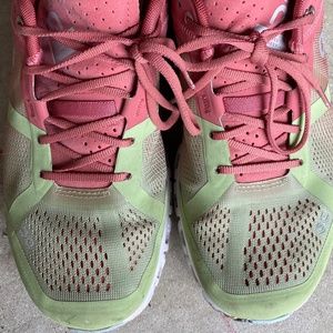 On cloud cloud flow guava size 7.5